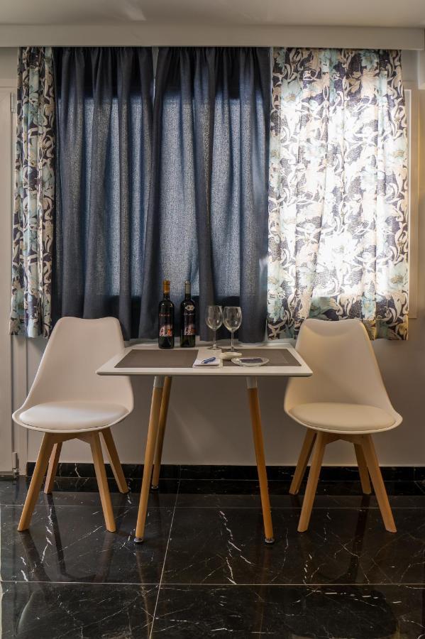 Chroma Lodge Rafina Exteriér fotografie